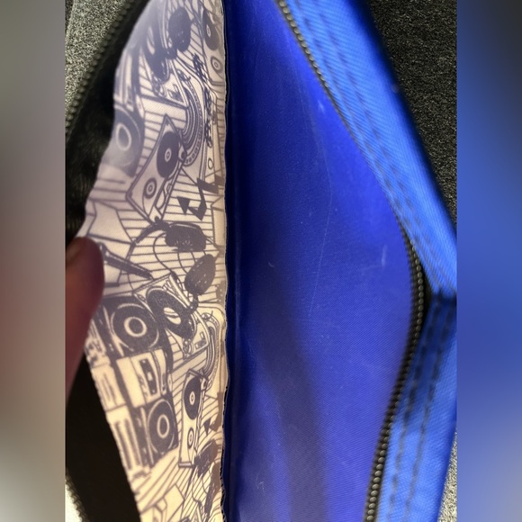 Sargent Art coloured pencils and case - Picture 4 of 4